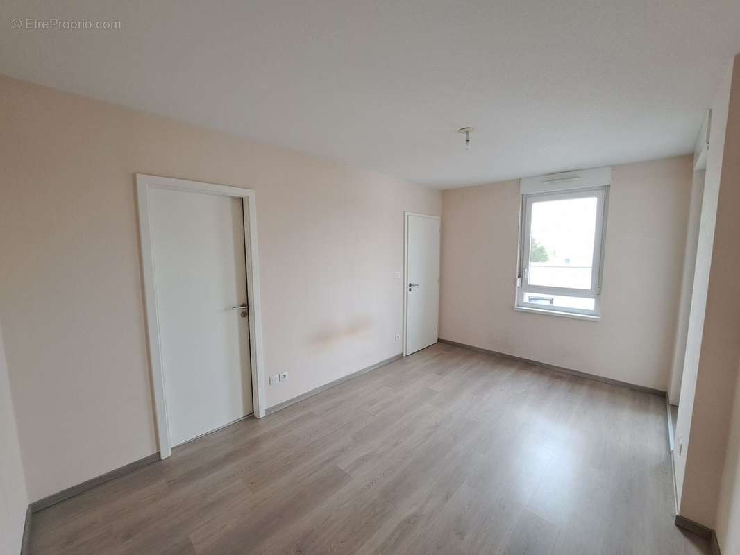 Chambre - Appartement à LINGOLSHEIM