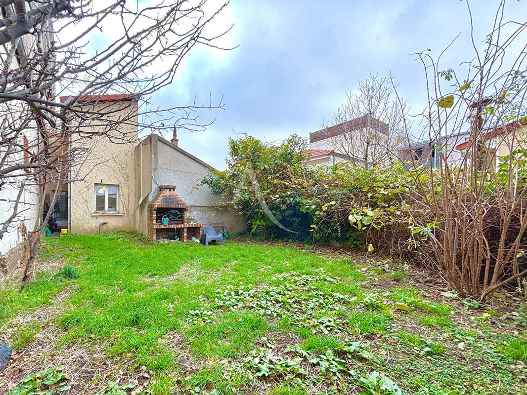 Maison à IVRY-SUR-SEINE