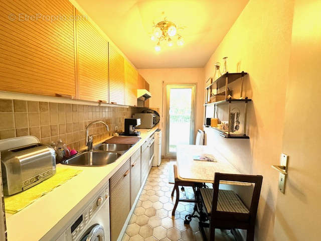 Appartement à VALLAURIS