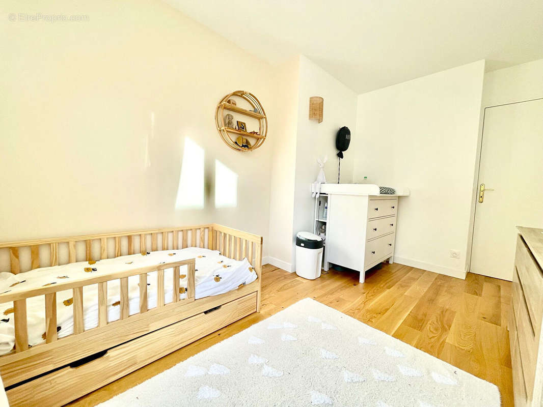 Appartement à LEVALLOIS-PERRET