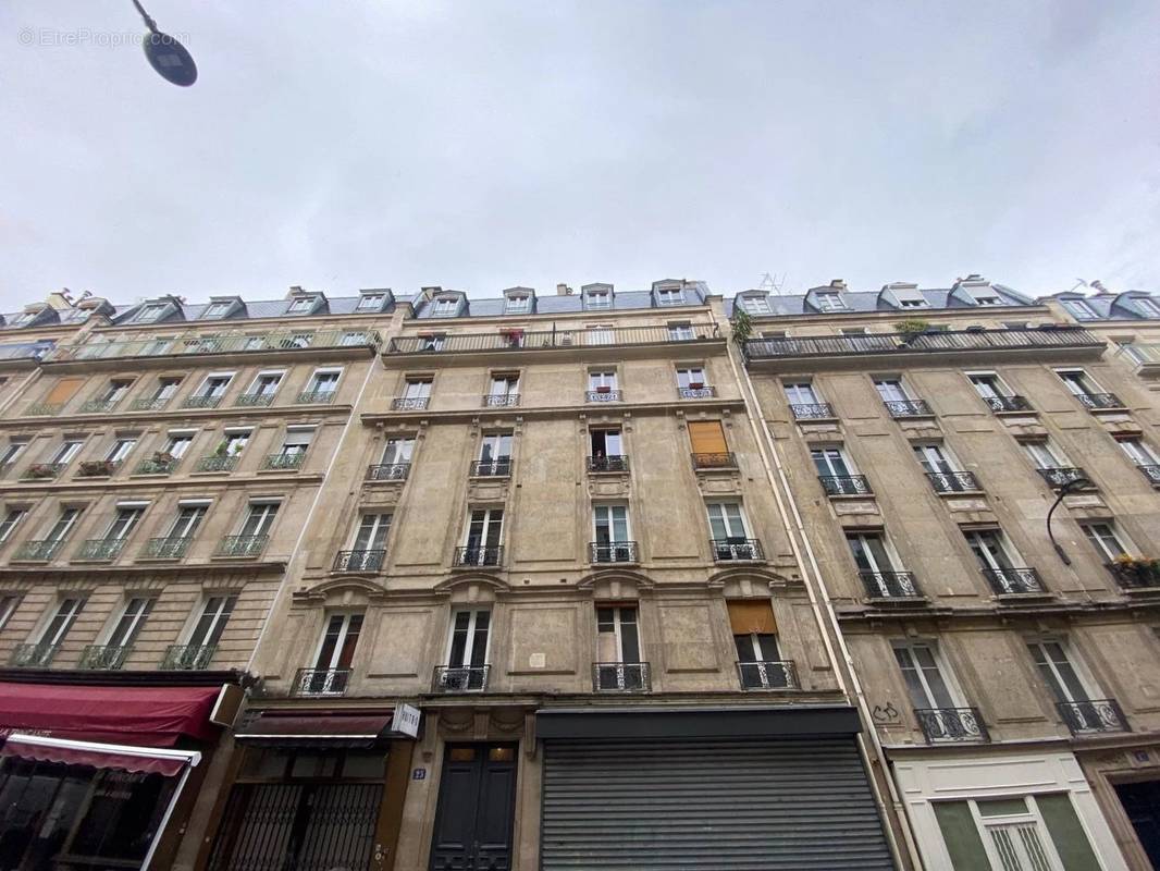 Appartement à PARIS-18E