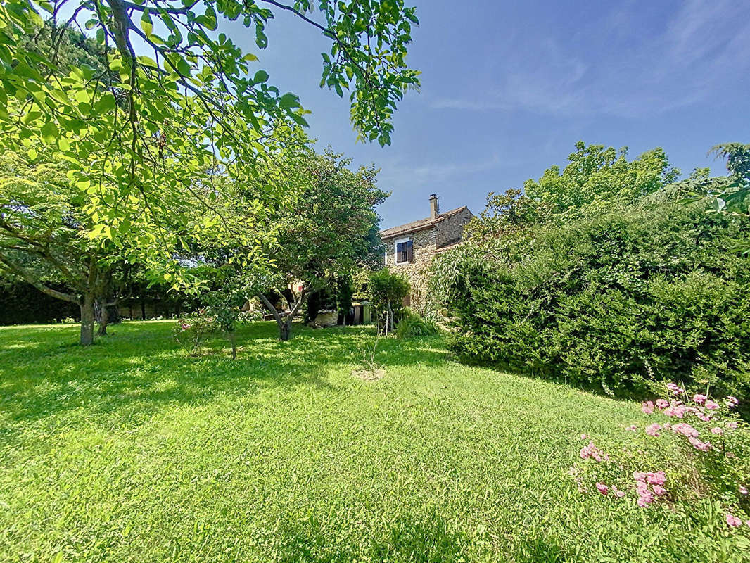 Maison à CADEROUSSE