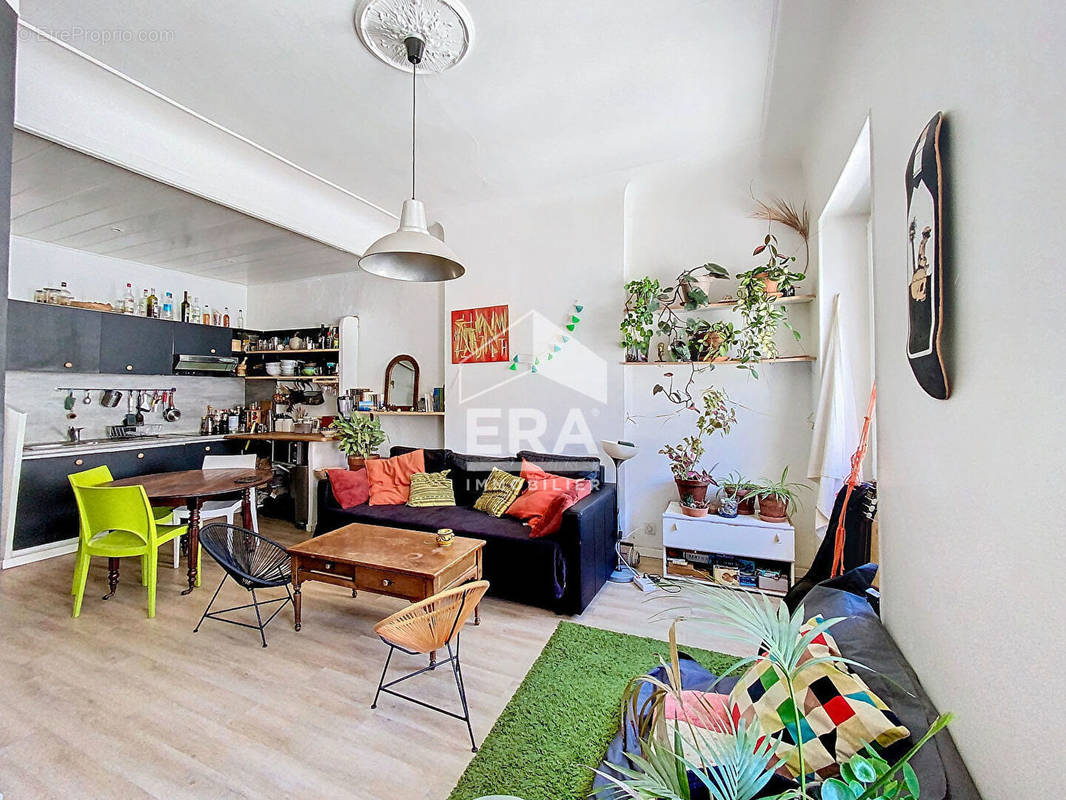 Appartement à MARSEILLE-2E