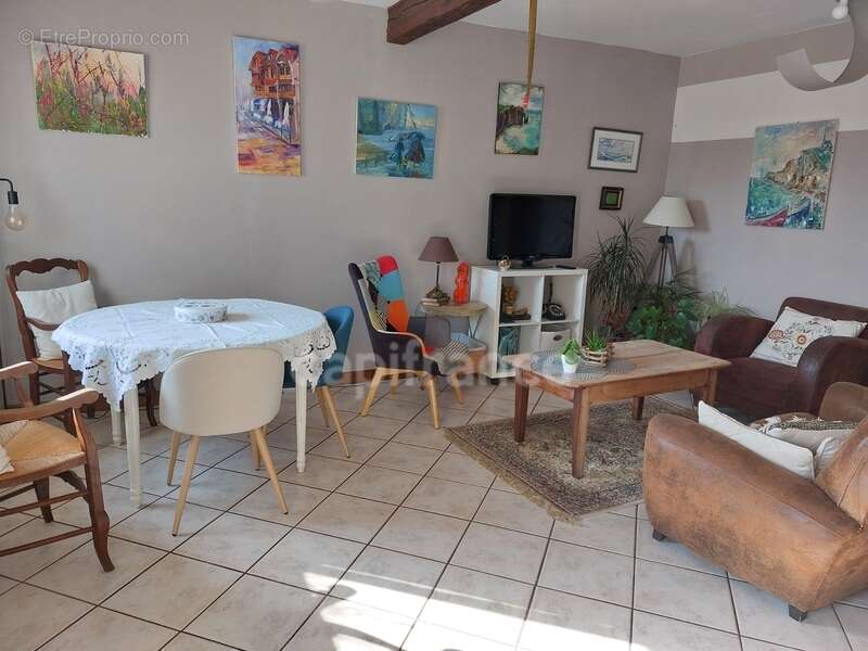 Appartement à GONNEVILLE-LA-MALLET