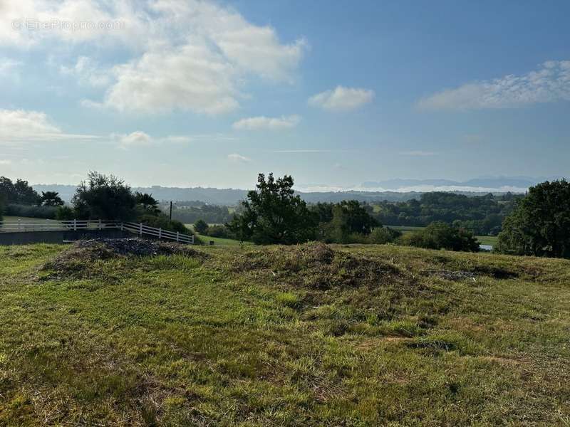 Terrain à TARBES