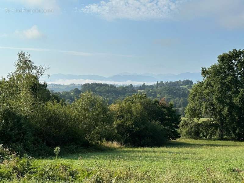 Terrain à TARBES