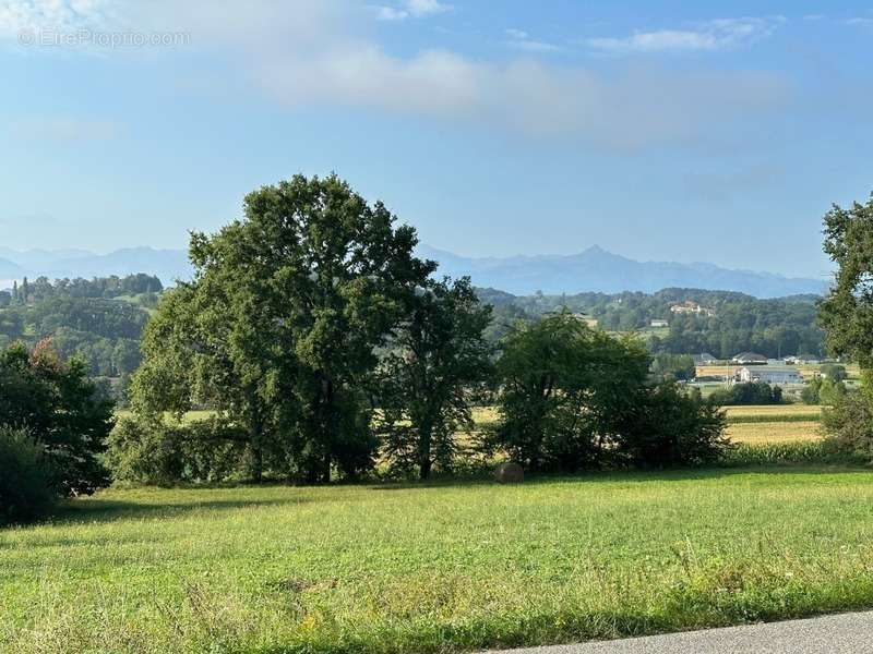 Terrain à TARBES