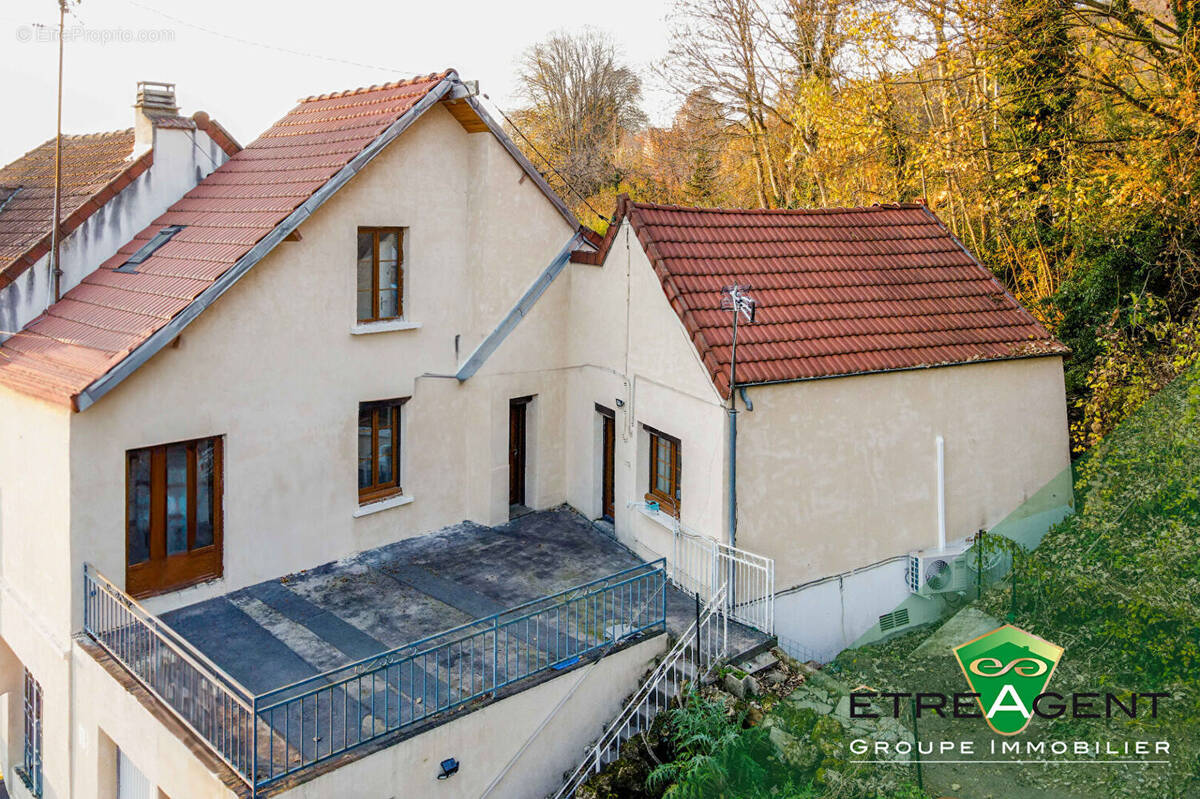 Maison à VAUX-SUR-SEINE