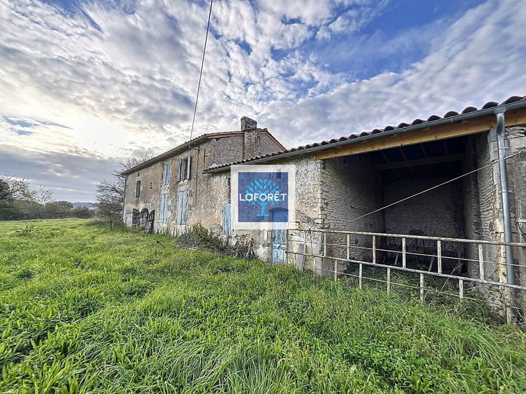 Maison à JONZAC