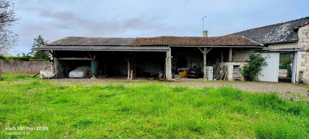 Maison à CHAMPIGNY-SUR-VEUDE