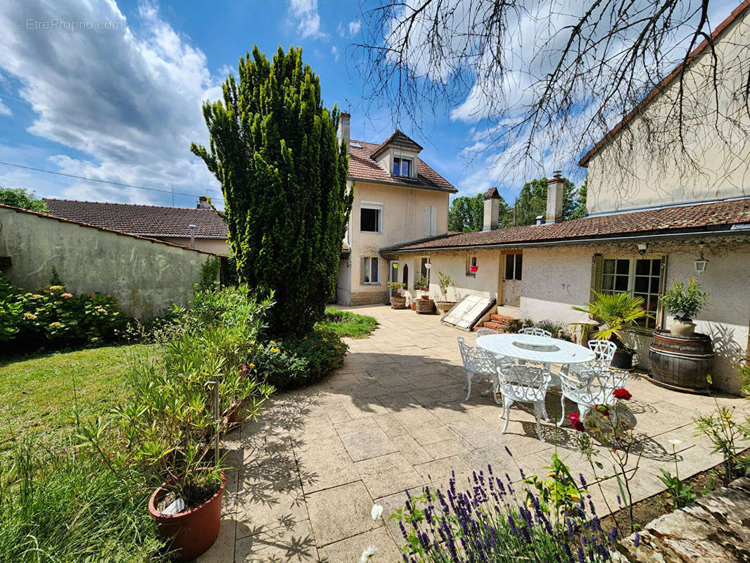 Maison à SEURRE