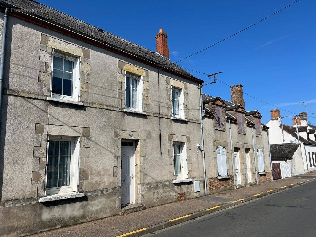 Maison à SANDILLON