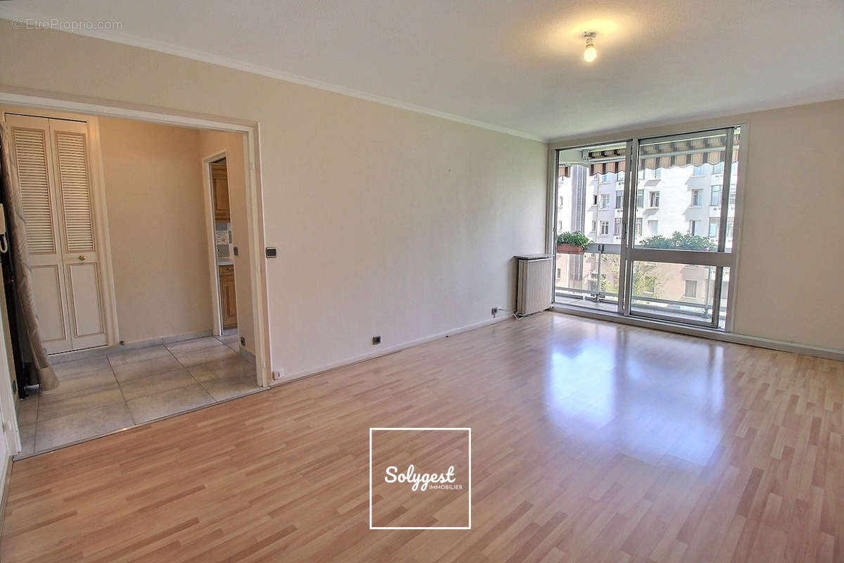 Appartement à LYON-8E