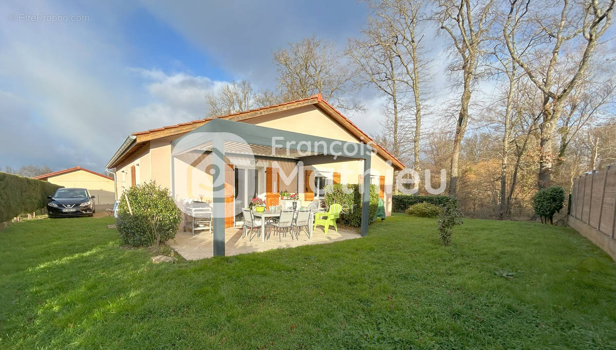 Maison à CHATILLON-SUR-CHALARONNE