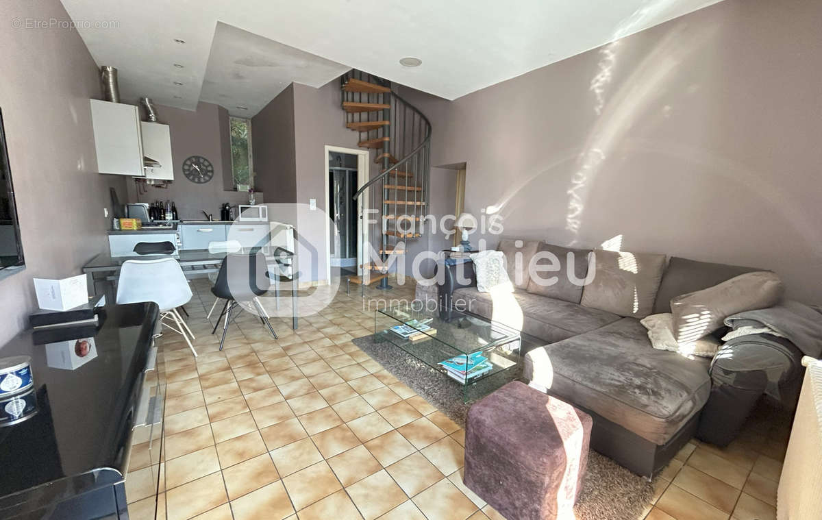 Appartement à CHATILLON-SUR-CHALARONNE