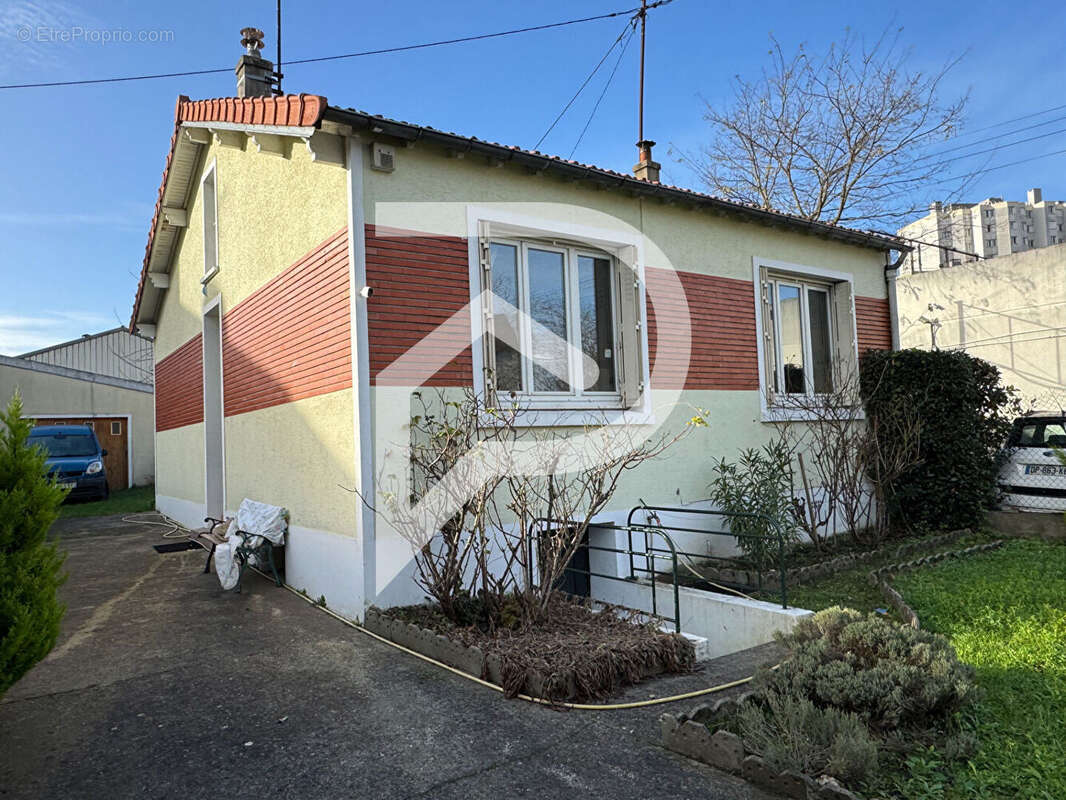 Maison à MONTREUIL