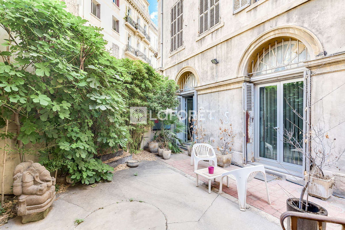 Appartement à MARSEILLE-1E