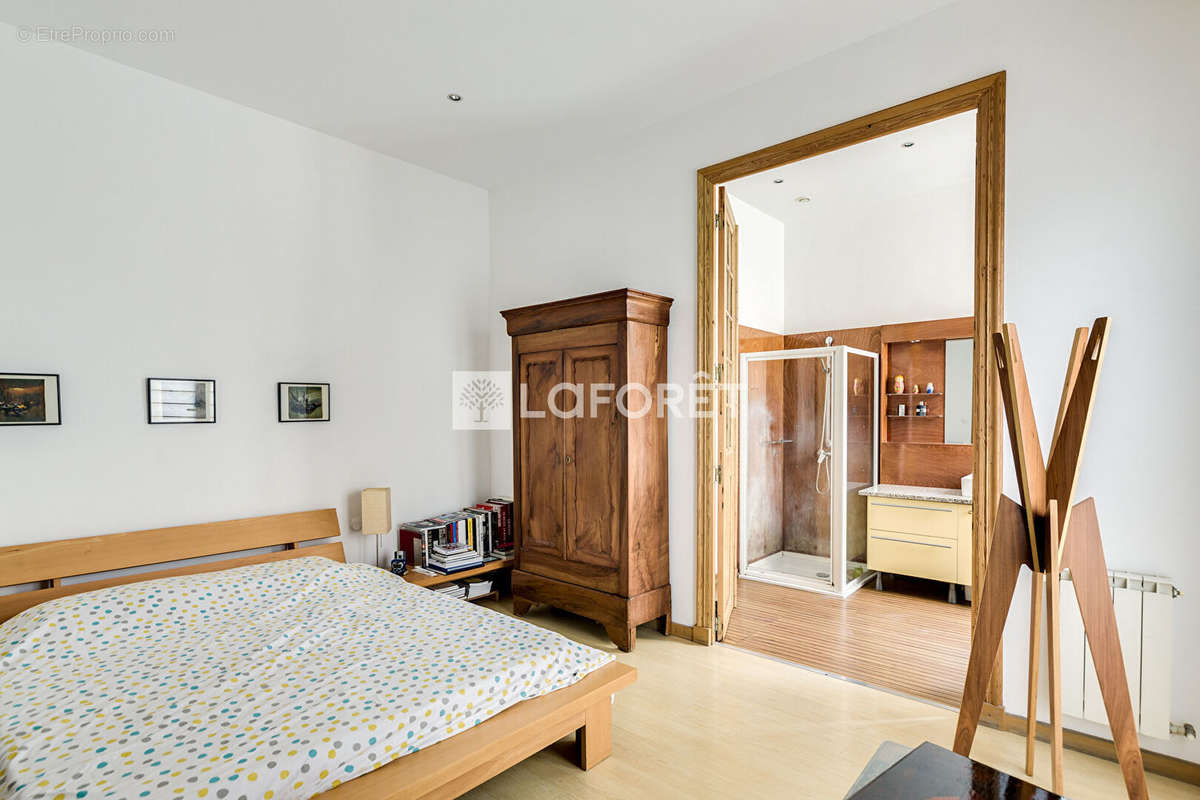 Appartement à MARSEILLE-1E