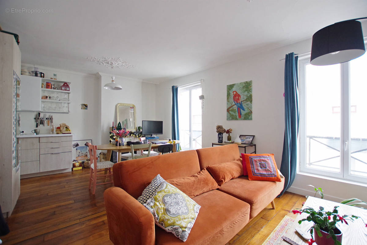 Appartement à PARIS-14E