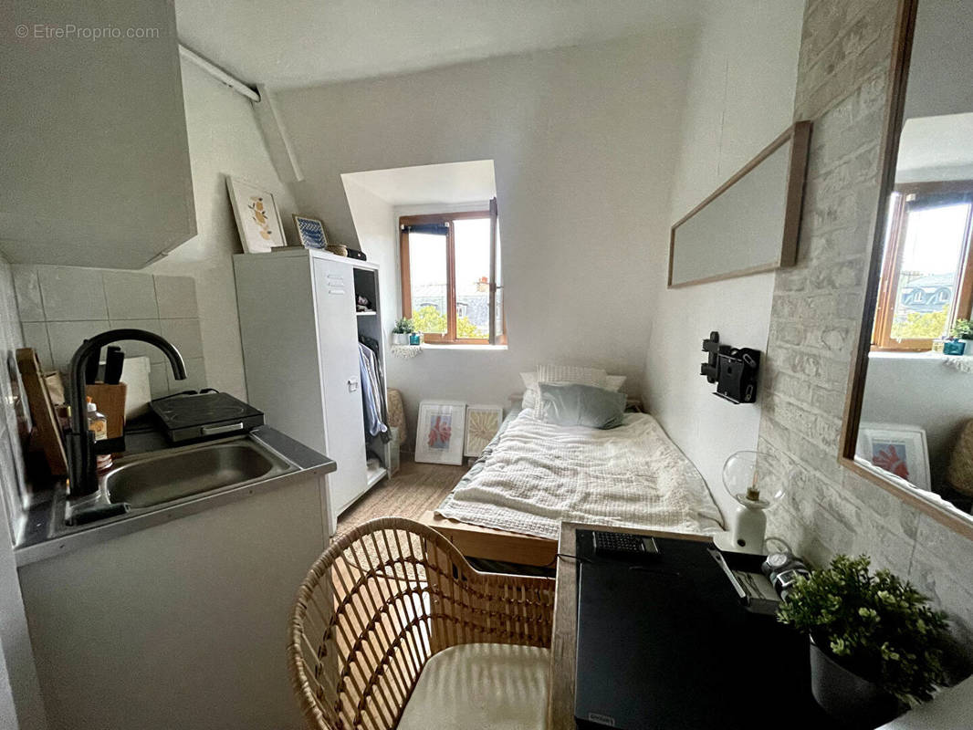 Appartement à PARIS-7E