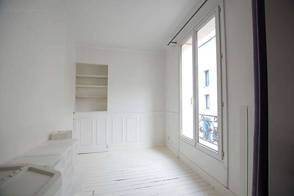 Appartement à PARIS-14E