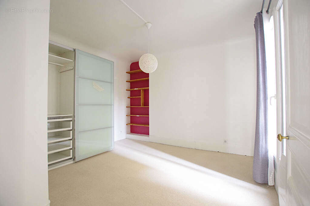 Appartement à PARIS-14E