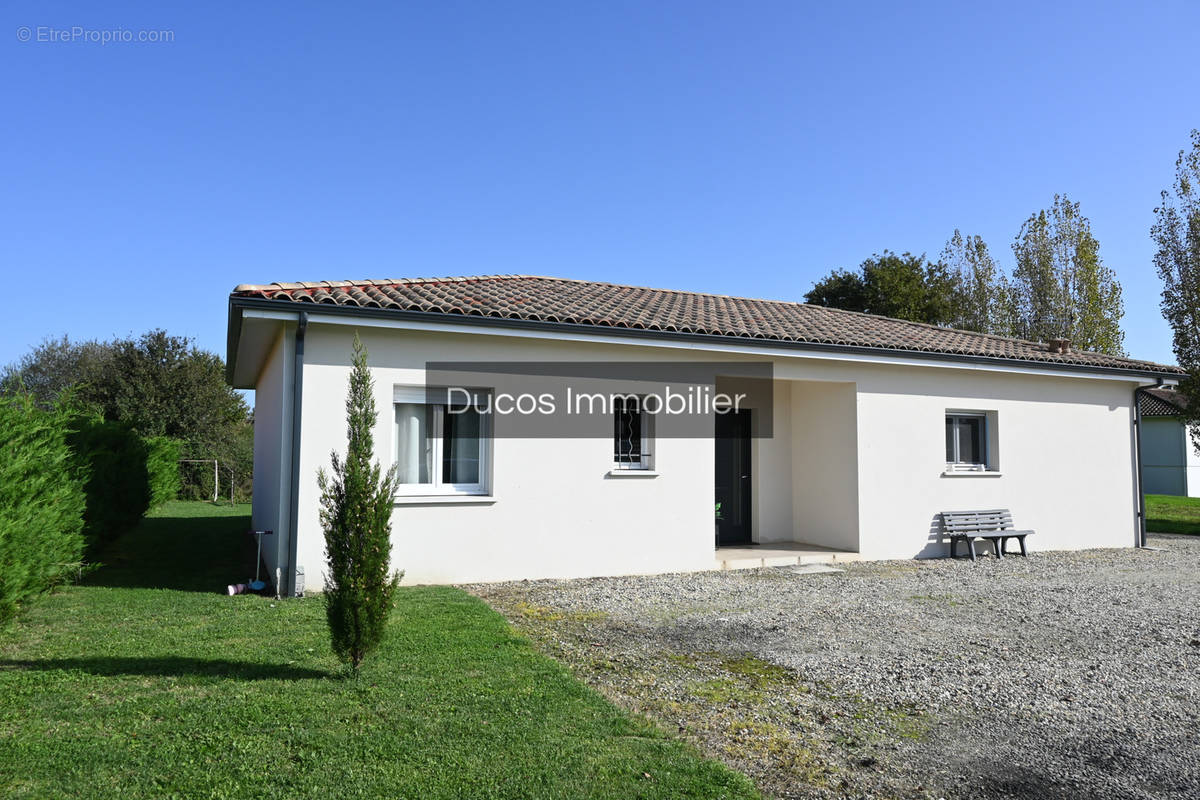 Maison à LONGUEVILLE