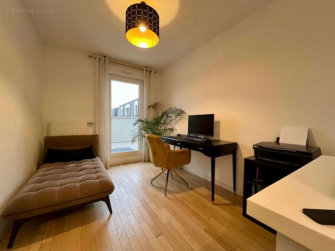 Appartement à HOUILLES