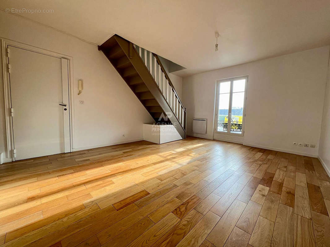 Appartement à HOUILLES