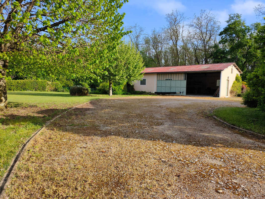 Maison à EPINOUZE