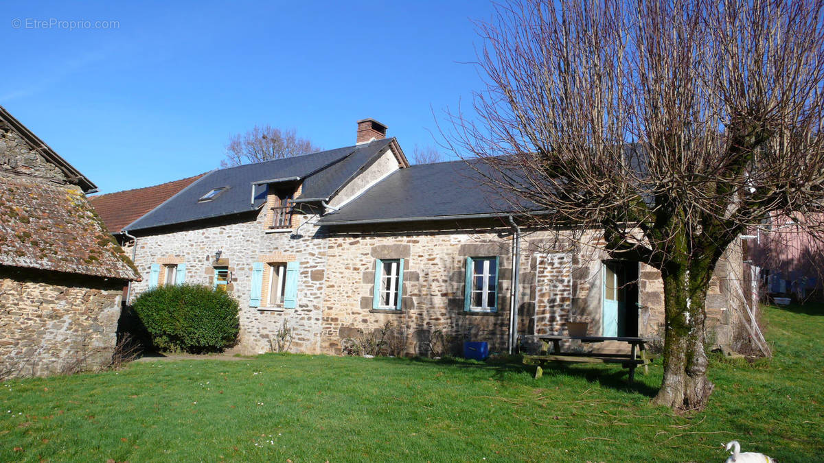 Maison à SUSSAC