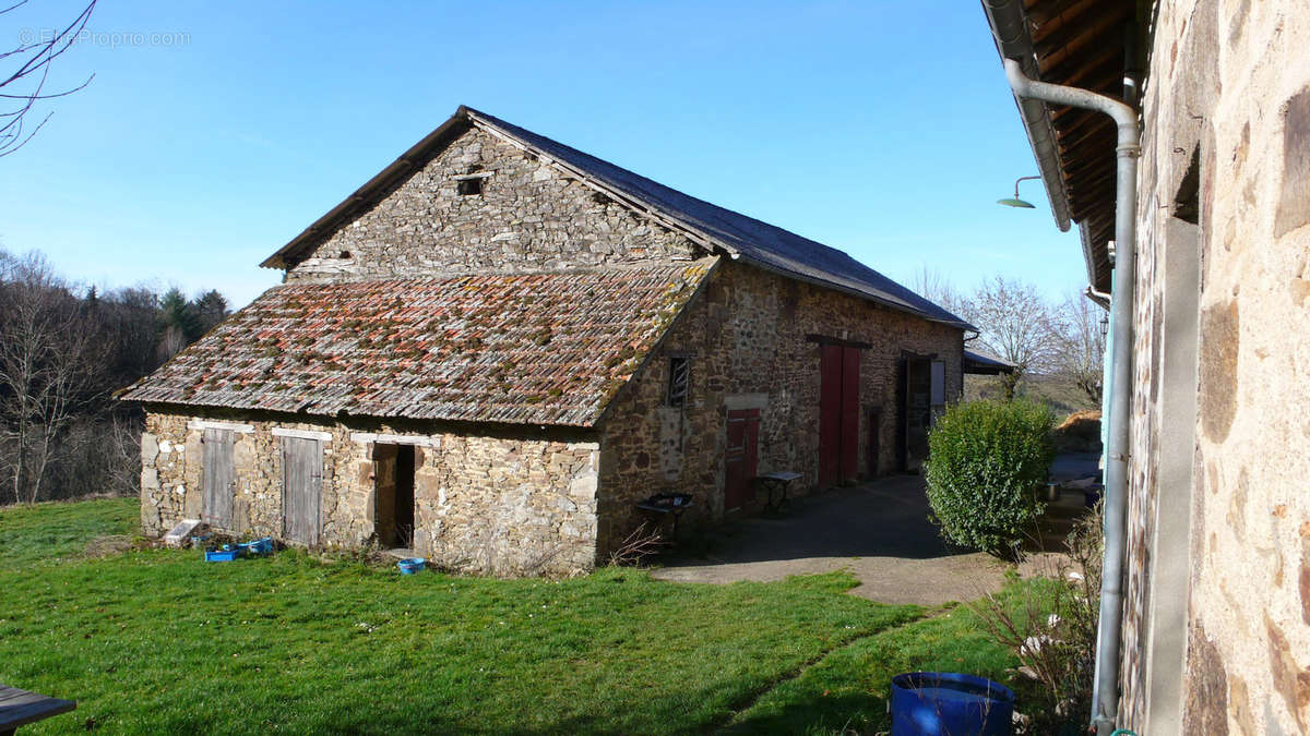 Maison à SUSSAC