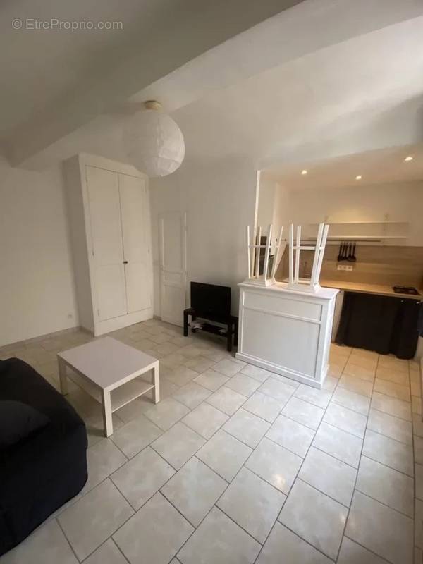 Appartement à SALERNES