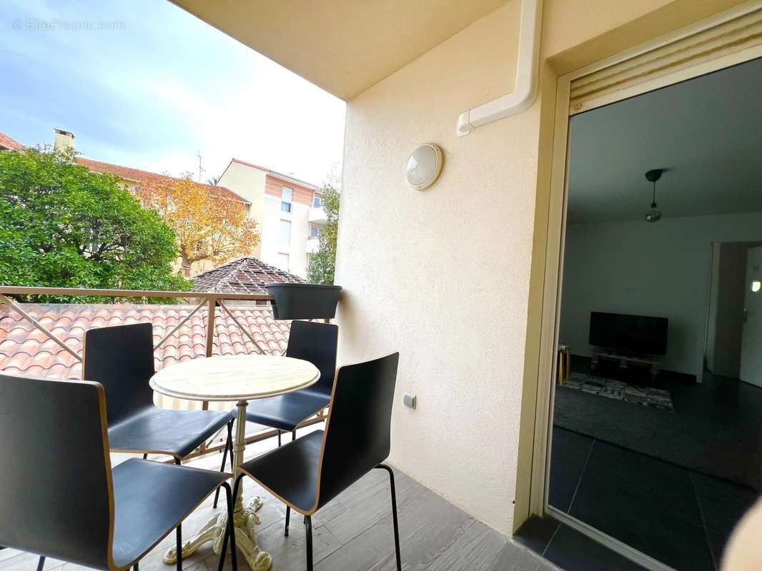 Appartement à PUGET-SUR-ARGENS