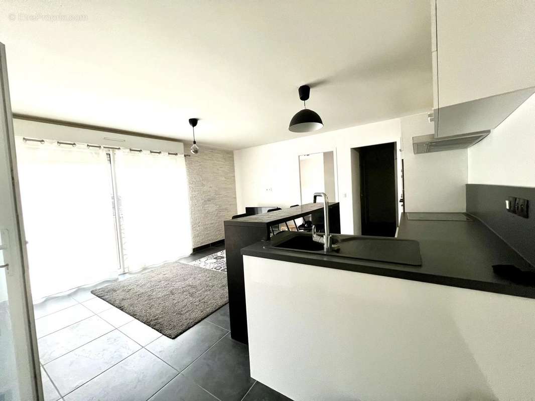 Appartement à PUGET-SUR-ARGENS