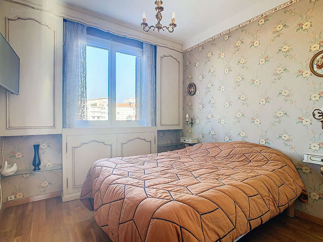 Appartement à MARSEILLE-14E