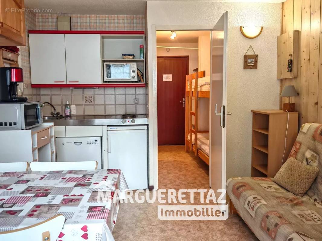 Appartement à MORILLON