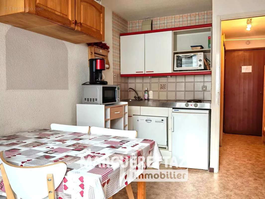 Appartement à MORILLON