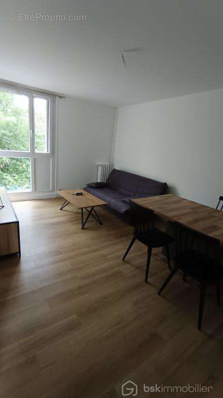 Appartement à VILLENEUVE-LA-GARENNE