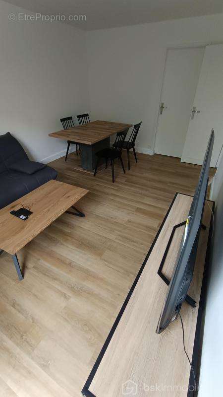 Appartement à VILLENEUVE-LA-GARENNE