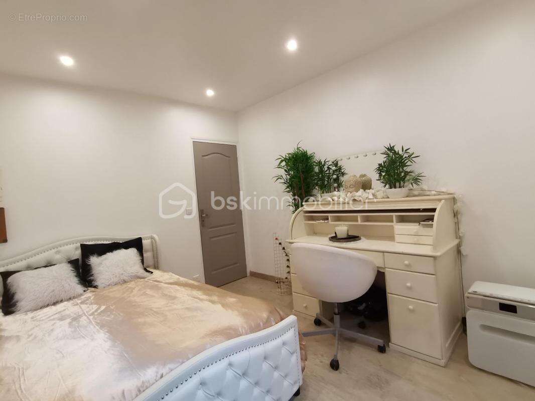 Appartement à CLICHY-SOUS-BOIS