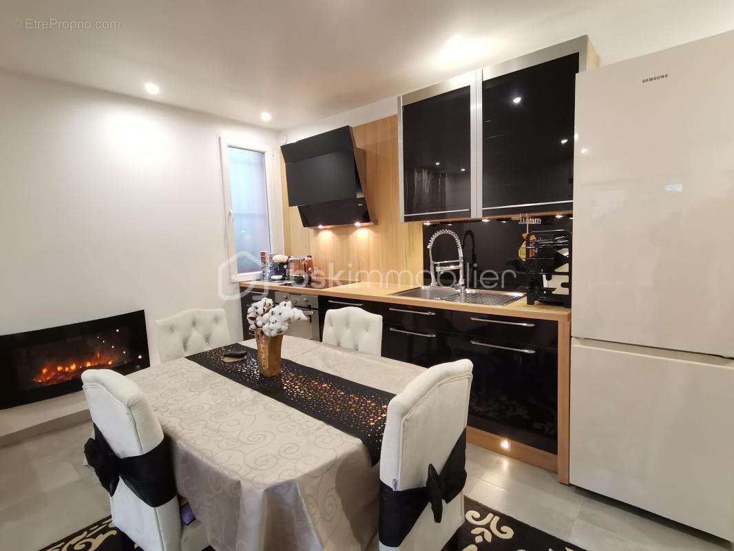 Appartement à CLICHY-SOUS-BOIS