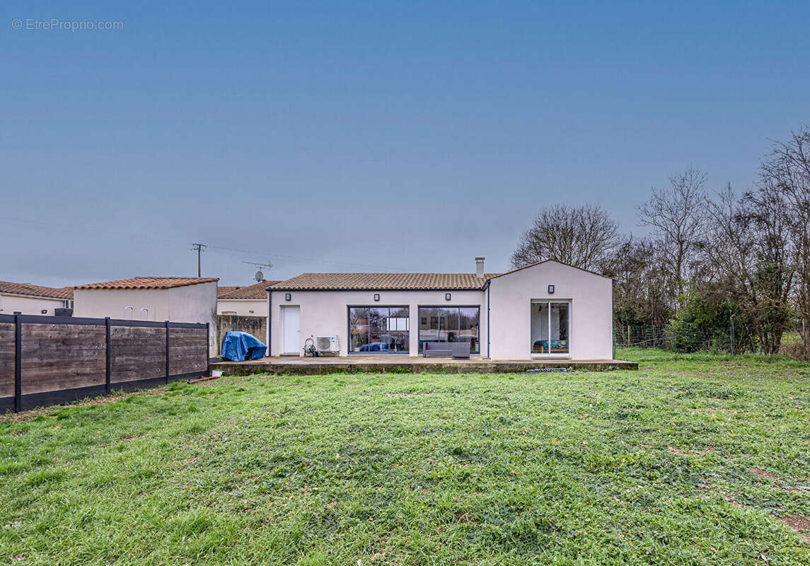 Maison à FERRIERES