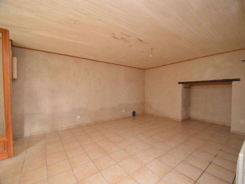 Appartement à CASTELNAU-D&#039;AUZAN