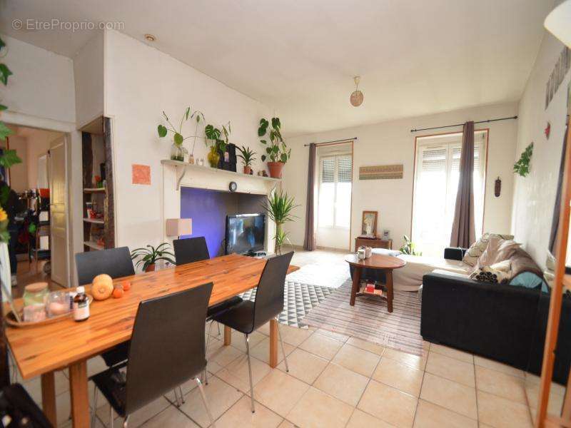 Appartement à CASTELNAU-D&#039;AUZAN