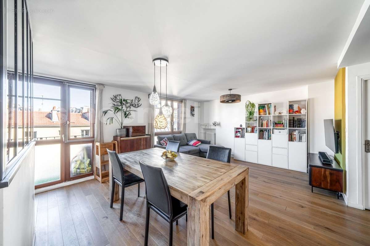 10 - Sejour - Appartement à PARIS-14E