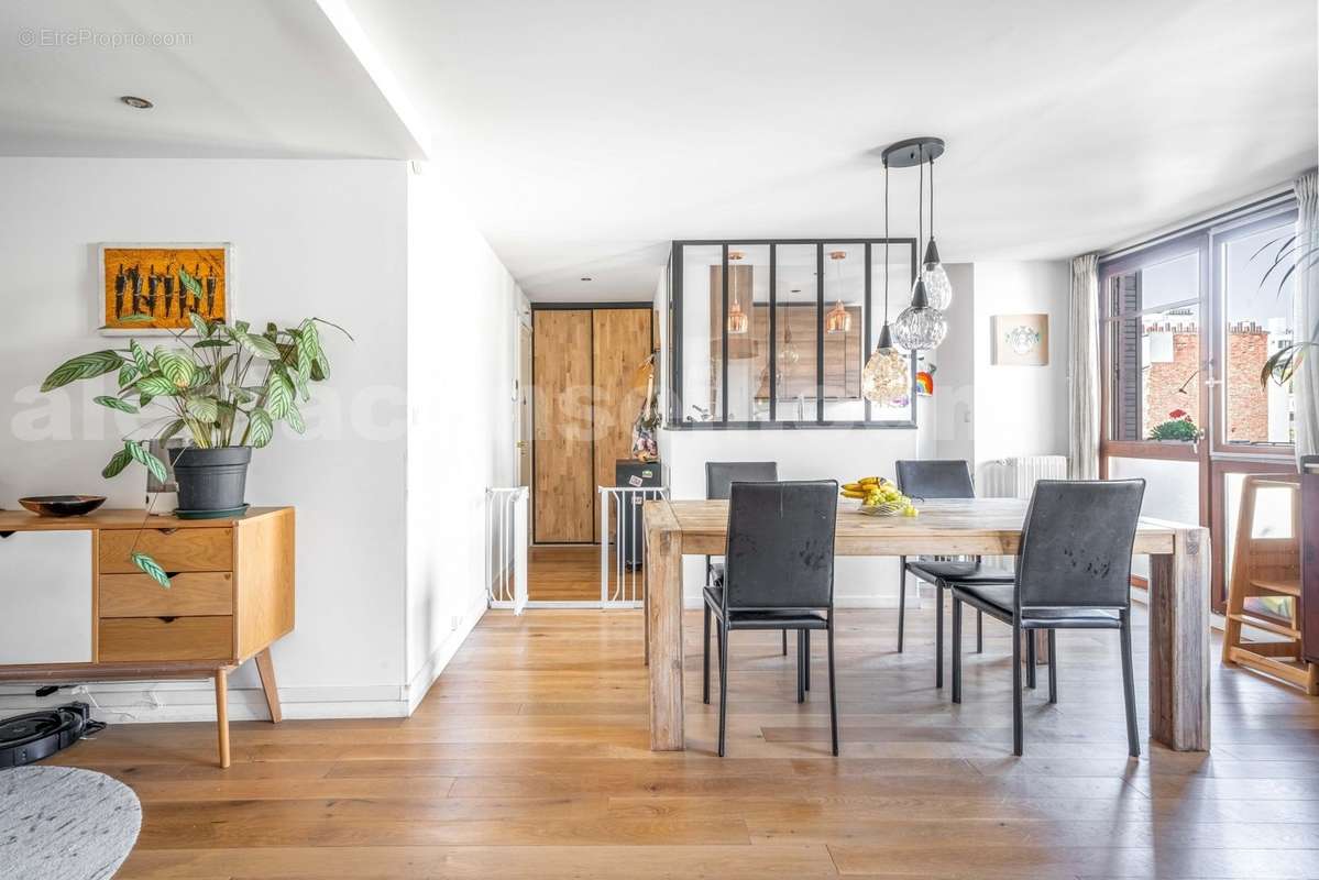 7 - Sejour - Appartement à PARIS-14E