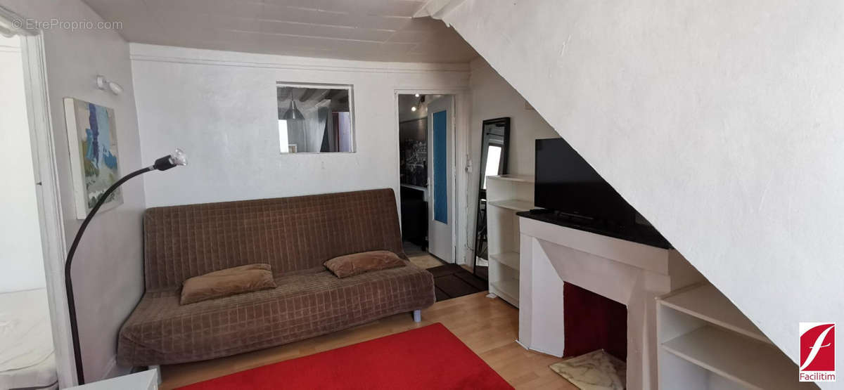 Salon/chambre/bureau - Appartement à PARIS-3E