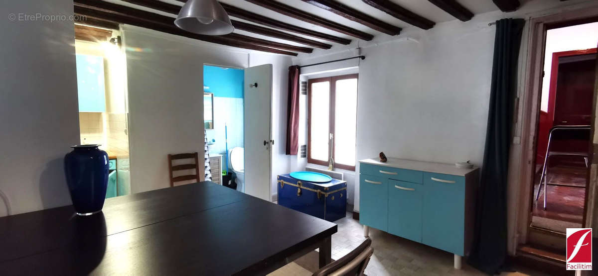 Appartement à PARIS-3E