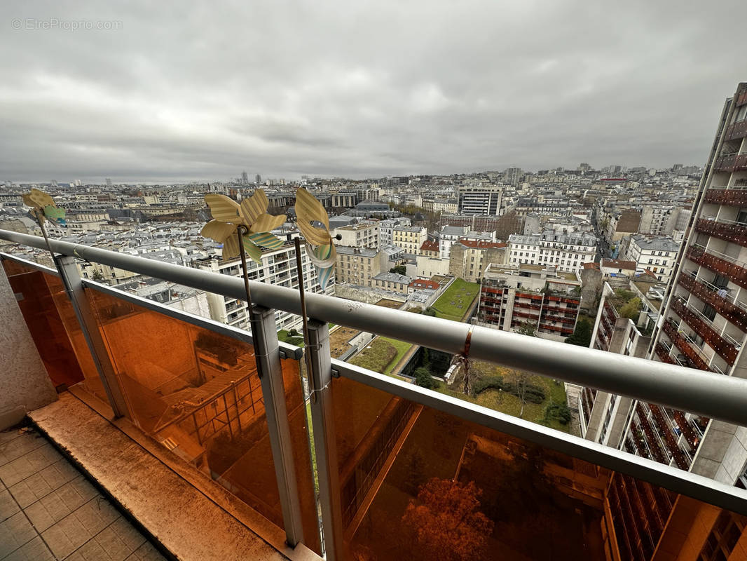 Appartement à PARIS-10E